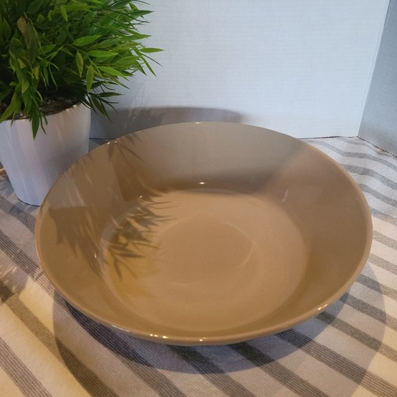 The Pampered Chef Large Stoneware Serving Bowl - Picture 2 of 7